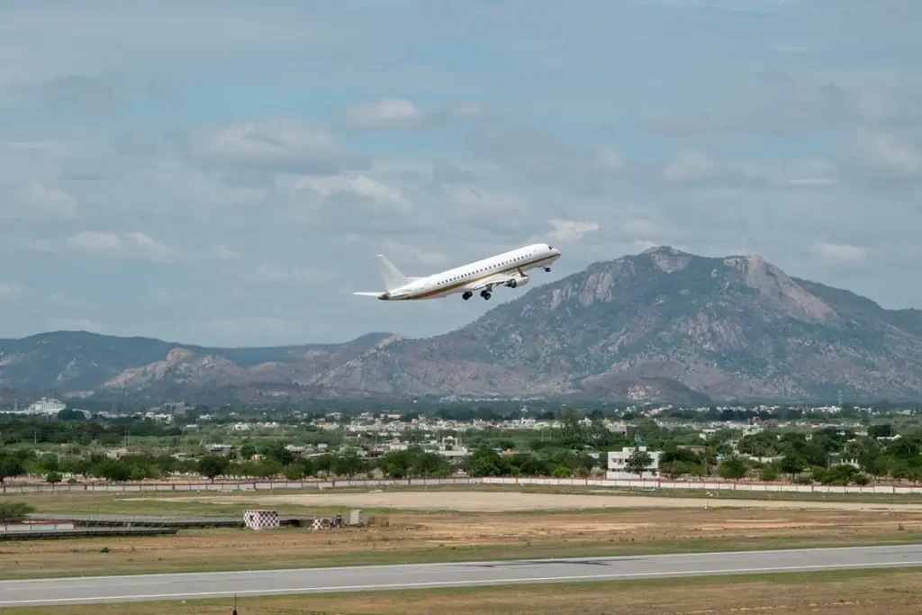 AI-powered visual aircraft tracking system for aviation safety